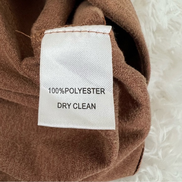 Brown buttoned vegan suede mini skirt - Picture 9 of 9